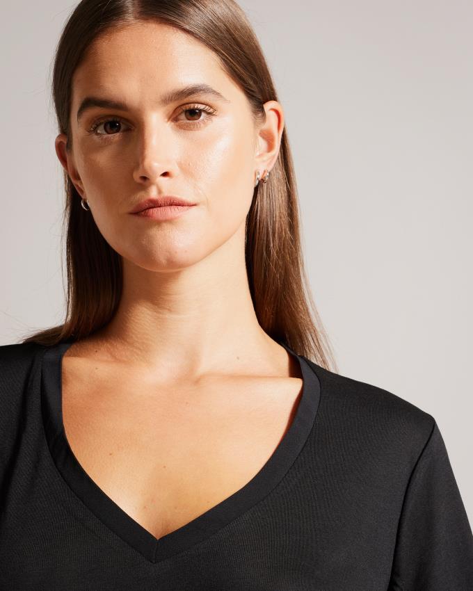 T-Shirt Ted Baker Easy Fit V-Neck Noir Femme | ITA-61995475